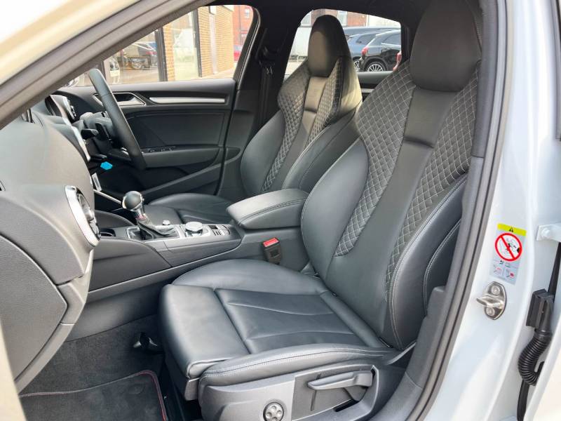 Audi S3 Saloon   Registered:2019(19)