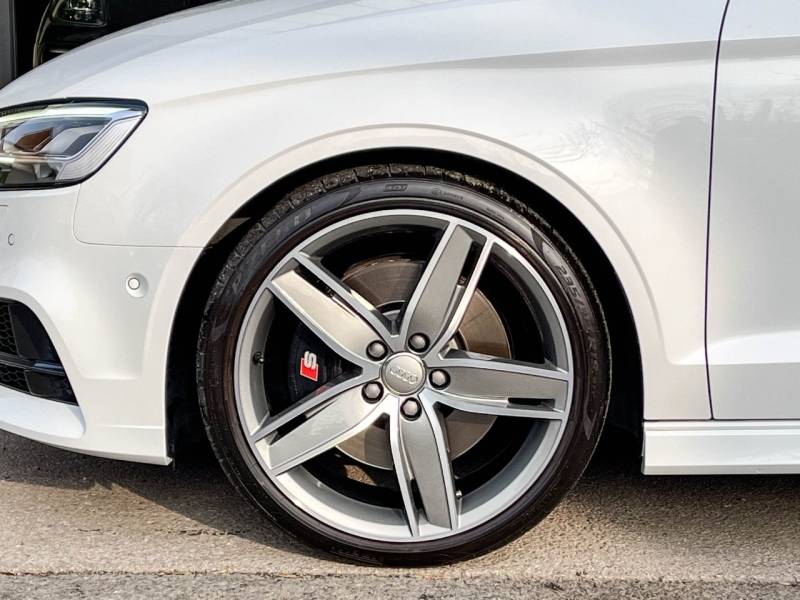 Audi S3 Saloon   Registered:2019(19)
