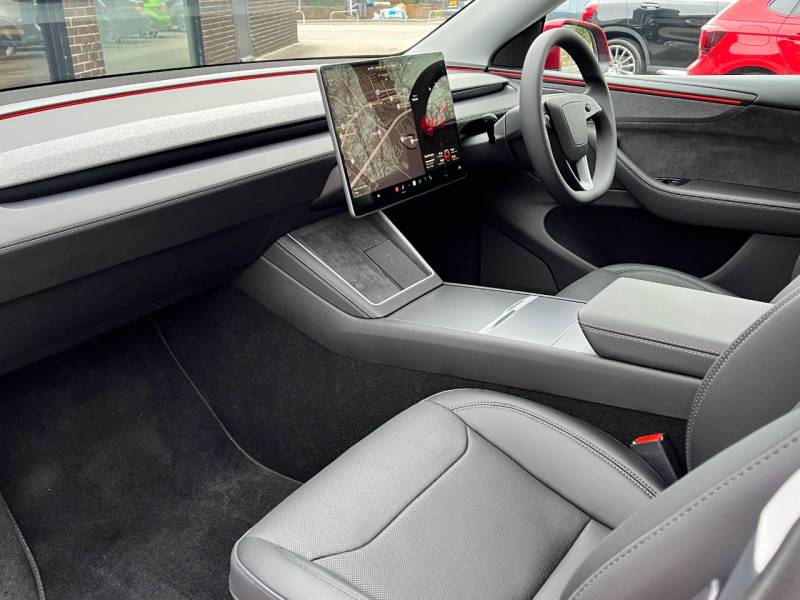 Tesla Model Y   Registered:2025(75)