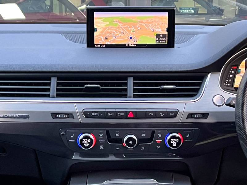 Audi Q7   Registered:2019(69)