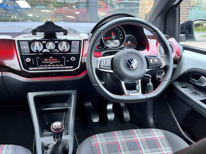 Volkswagen Up   Registered:2022(22)