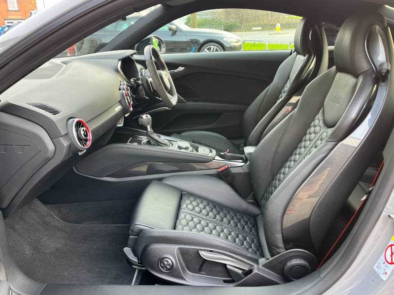 Audi TT RS   Registered:2023(23)