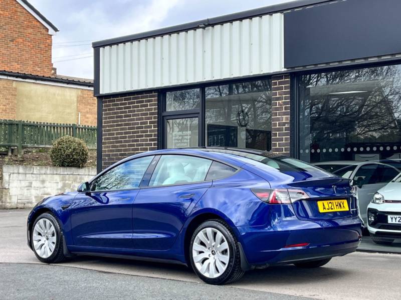 Tesla Model 3   Registered:2021(21)