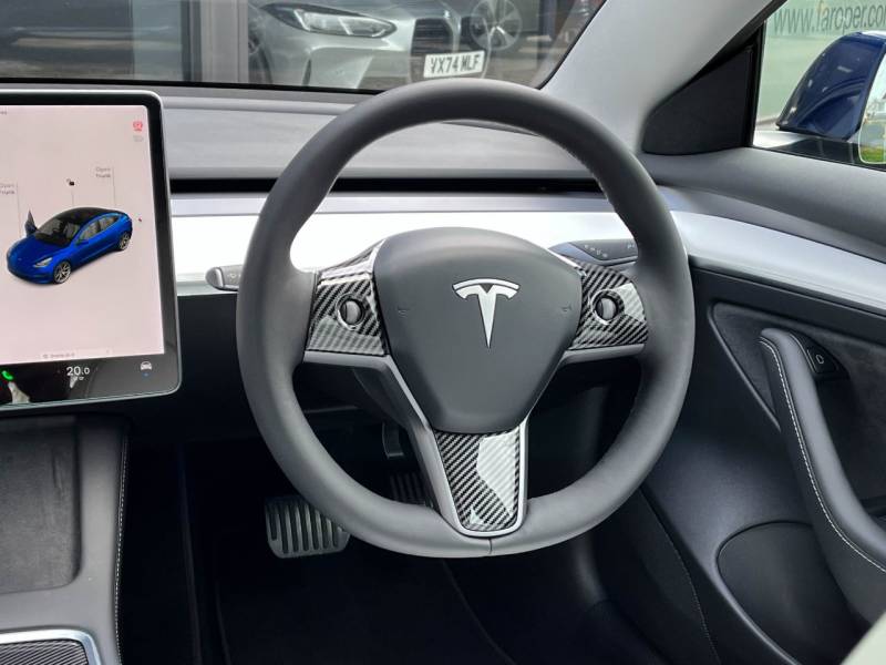 Tesla Model 3   Registered:2021(21)