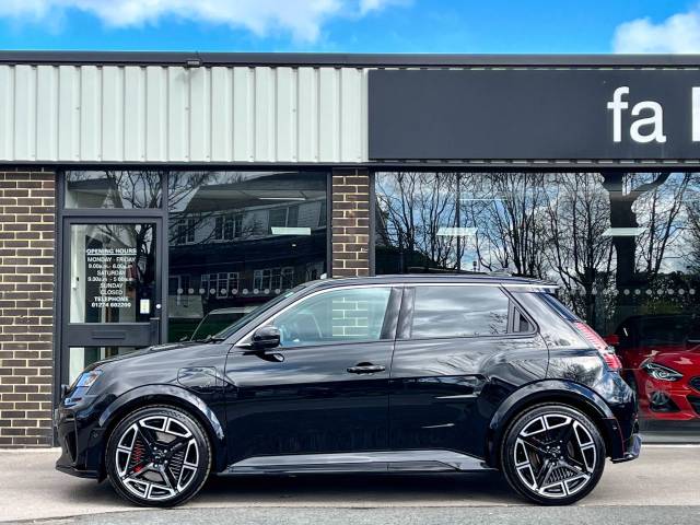 2025 Alpine A290 0.0 GTS 52kWh Auto 220ps