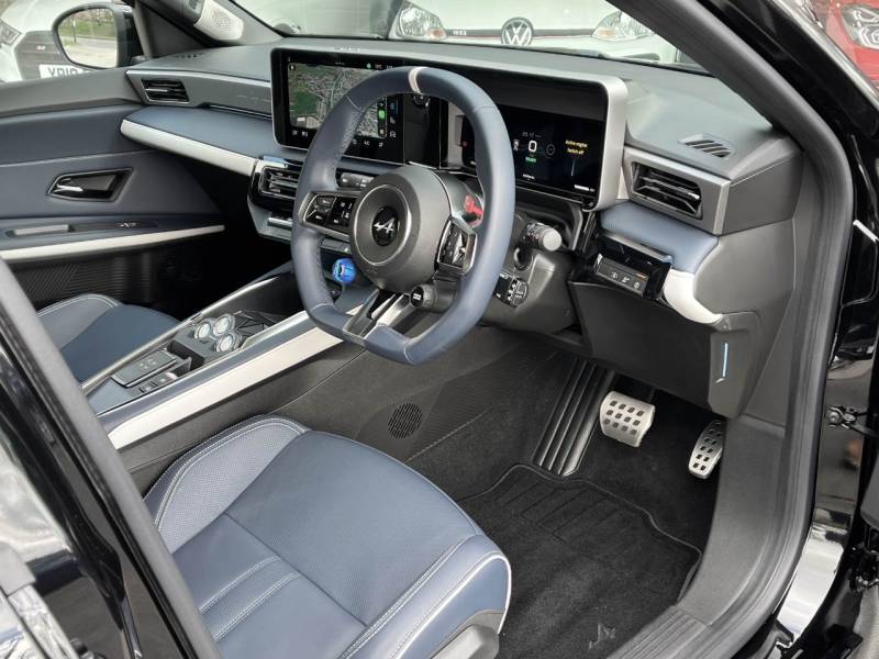 Alpine A290   Registered:2025(75)