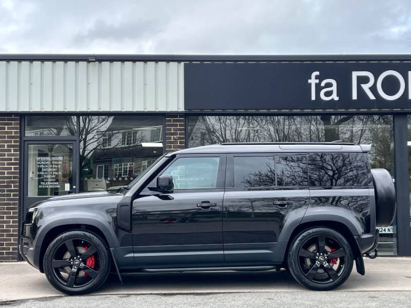 Land Rover Defender 110   Registered:2021(21)