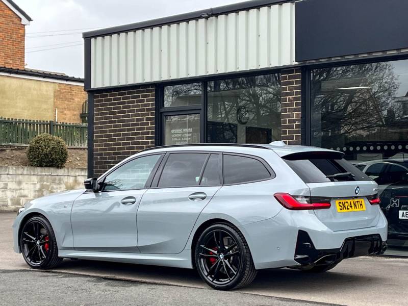 BMW 3 Series   Registered:2024(24)