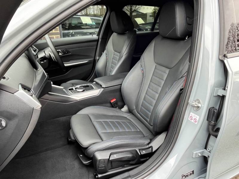BMW 3 Series   Registered:2024(24)
