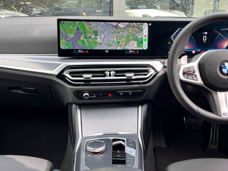 BMW 3 Series   Registered:2024(24)