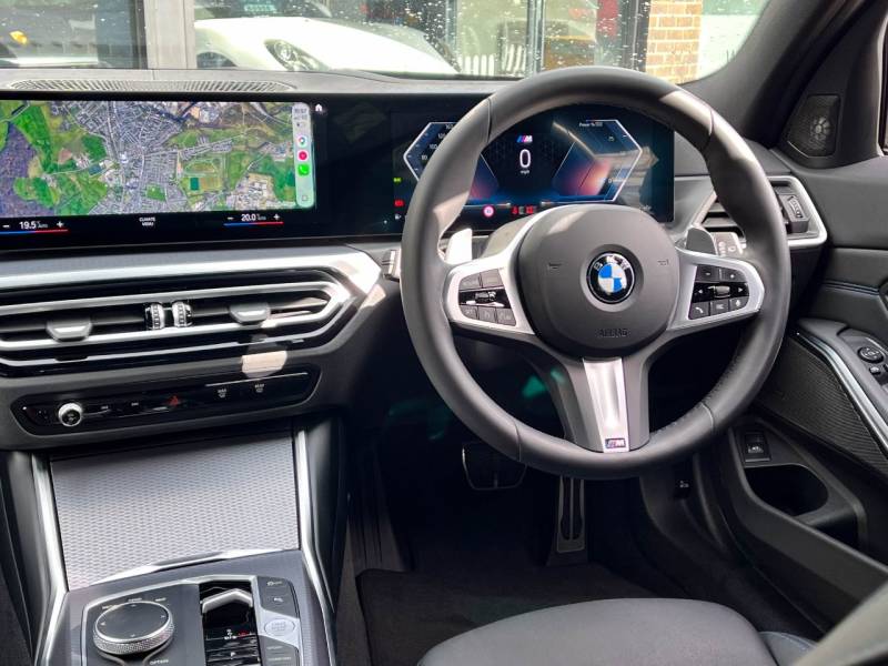 BMW 3 Series   Registered:2024(24)
