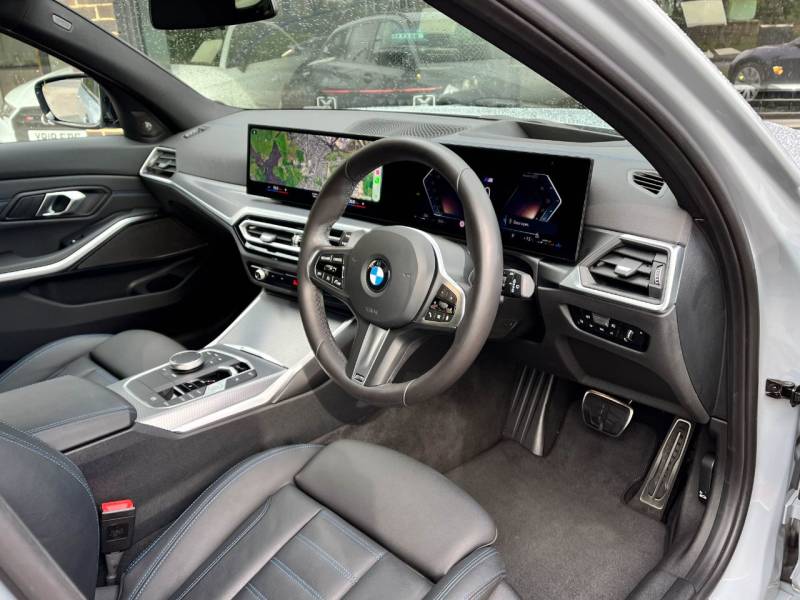 BMW 3 Series   Registered:2024(24)