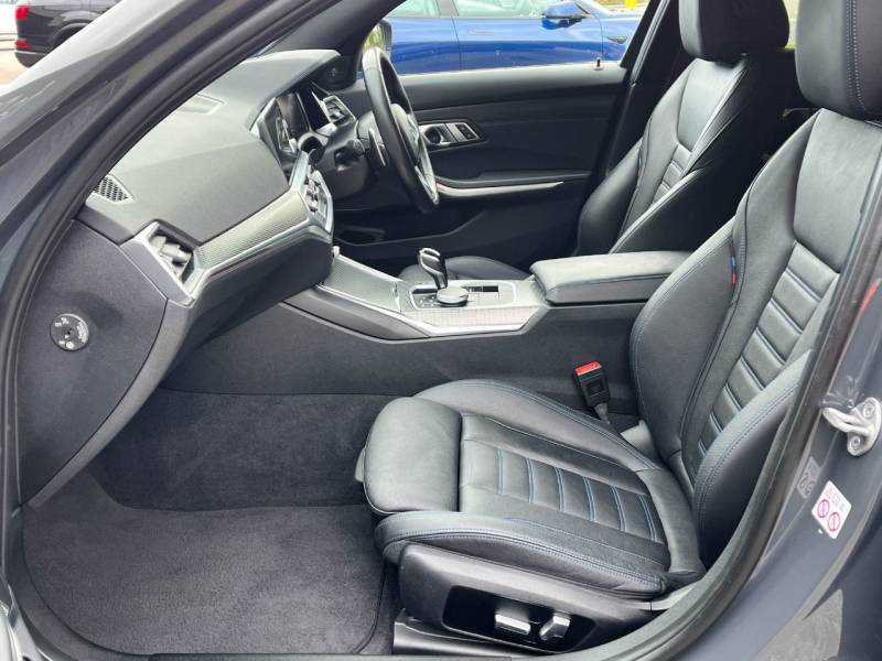 BMW 3 Series   Registered:2021(21)