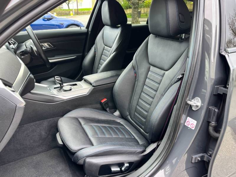 BMW 3 Series   Registered:2021(21)