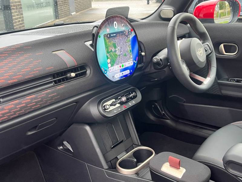 MINI Cooper   Registered:2024(24)