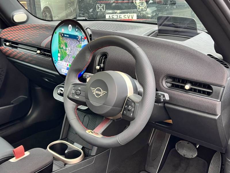 MINI Cooper   Registered:2024(24)