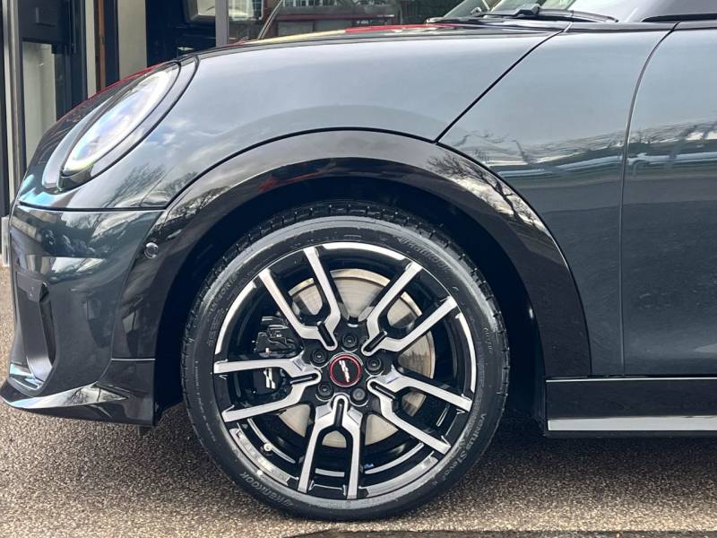 MINI Cooper   Registered:2024(24)