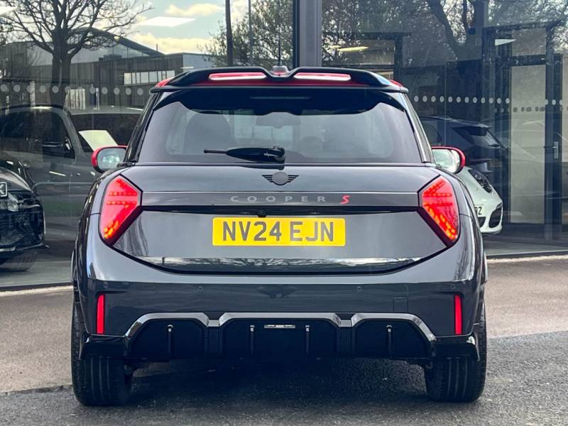 MINI Cooper   Registered:2024(24)