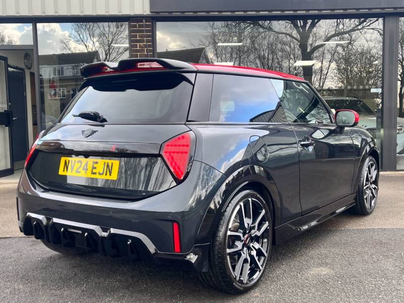 MINI Cooper   Registered:2024(24)