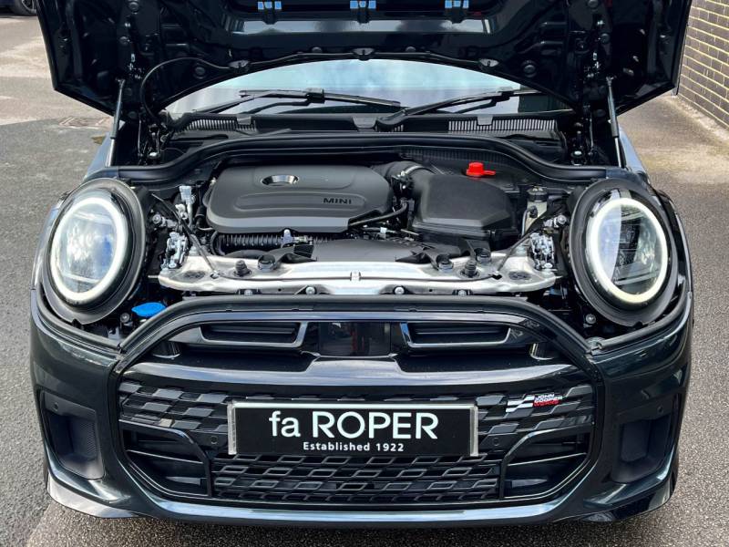 MINI Cooper   Registered:2024(24)
