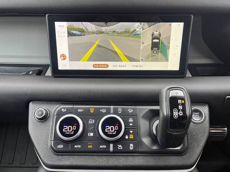 Land Rover Defender 110   Registered:2021(21)