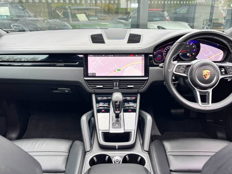 Porsche Cayenne   Registered:2021(21)