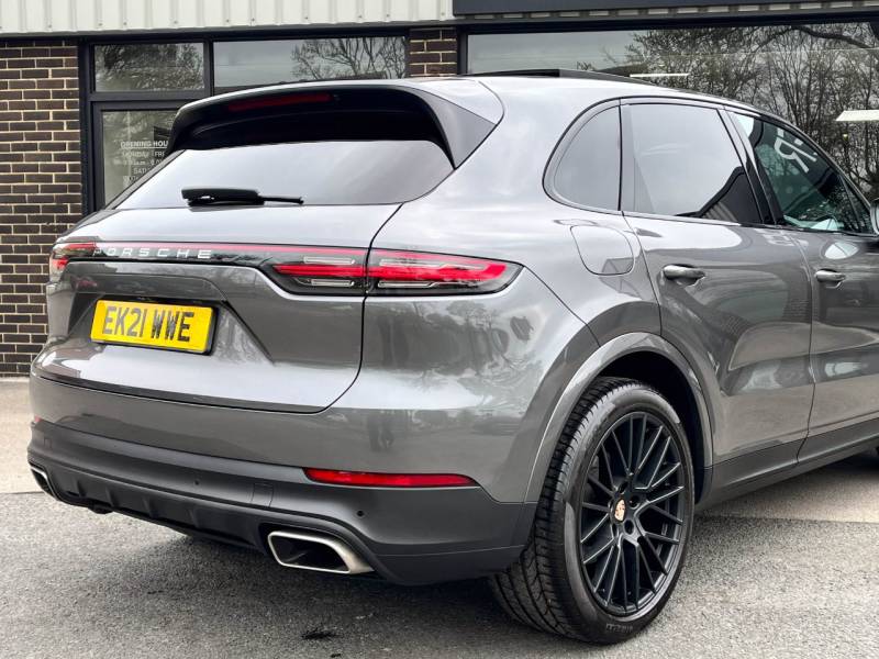 Porsche Cayenne   Registered:2021(21)
