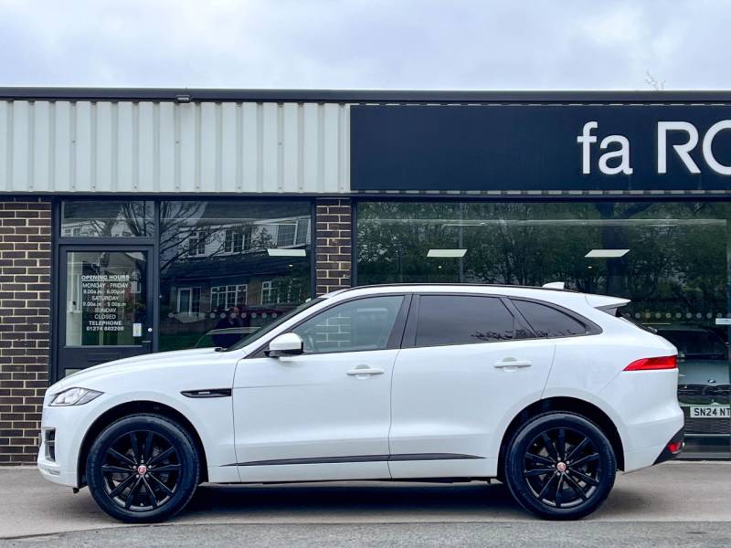 Jaguar F Pace   Registered:2019(19)