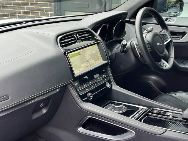 2019 Jaguar F-Pace 2.0d R-Sport AWD Auto 180ps