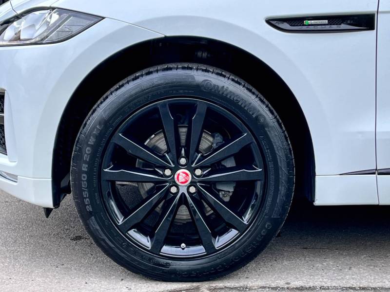 Jaguar F Pace   Registered:2019(19)