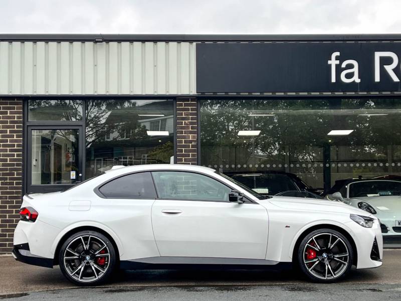 BMW 2 Series   Registered:2024(24)