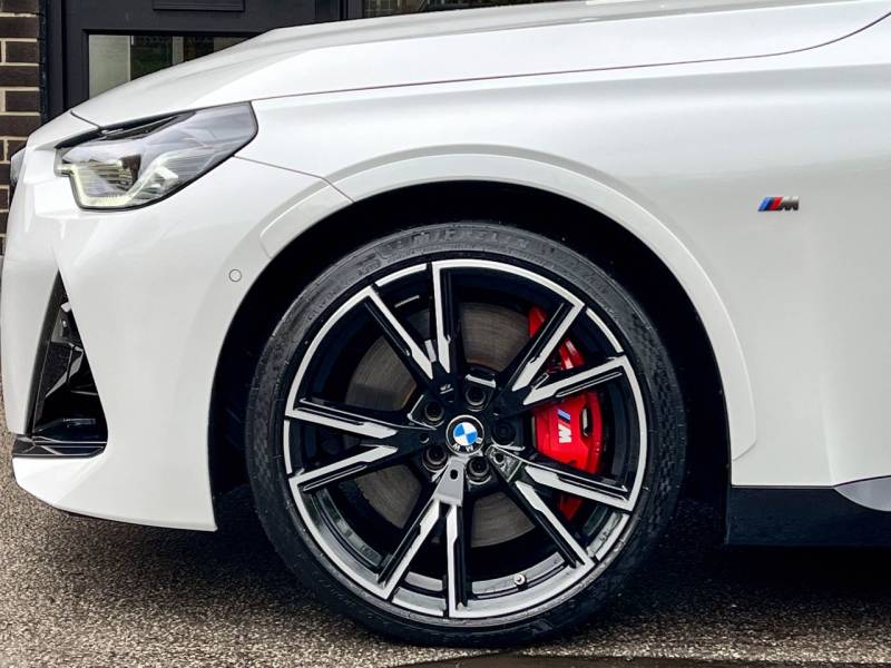 BMW 2 Series   Registered:2024(24)