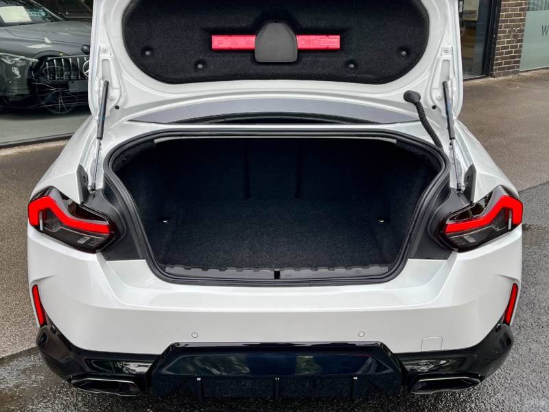 BMW 2 Series   Registered:2024(24)