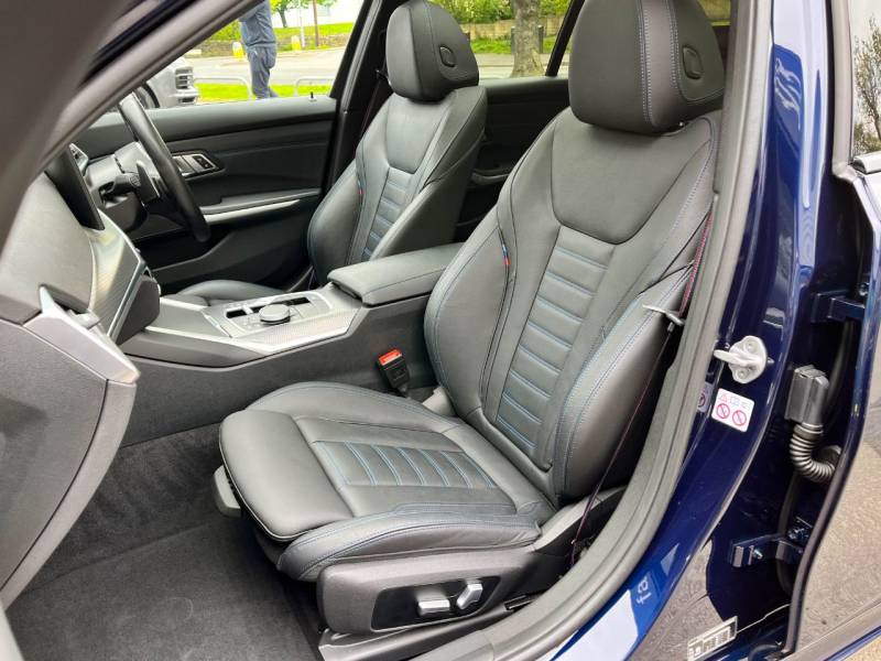 BMW 3 Series   Registered:2023(72)