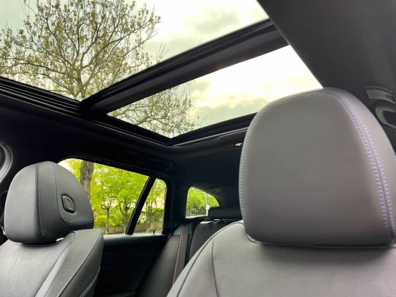 BMW 3 Series   Registered:2023(72)