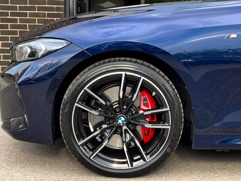 BMW 3 Series   Registered:2023(72)