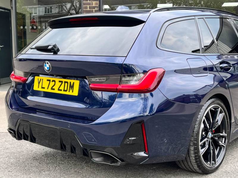 BMW 3 Series   Registered:2023(72)
