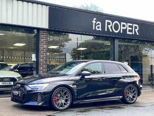 2025 Audi RS3 2.5 TFSI Carbon Vorsprung quattro Sportback S tronic 400ps