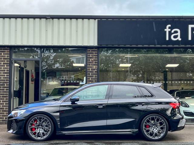 2025 Audi RS3 2.5 TFSI Carbon Vorsprung quattro Sportback S tronic 400ps