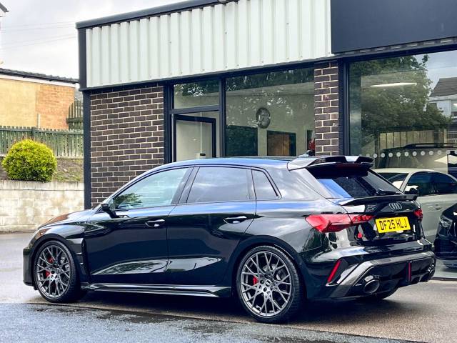 2025 Audi RS3 2.5 TFSI Carbon Vorsprung quattro Sportback S tronic 400ps