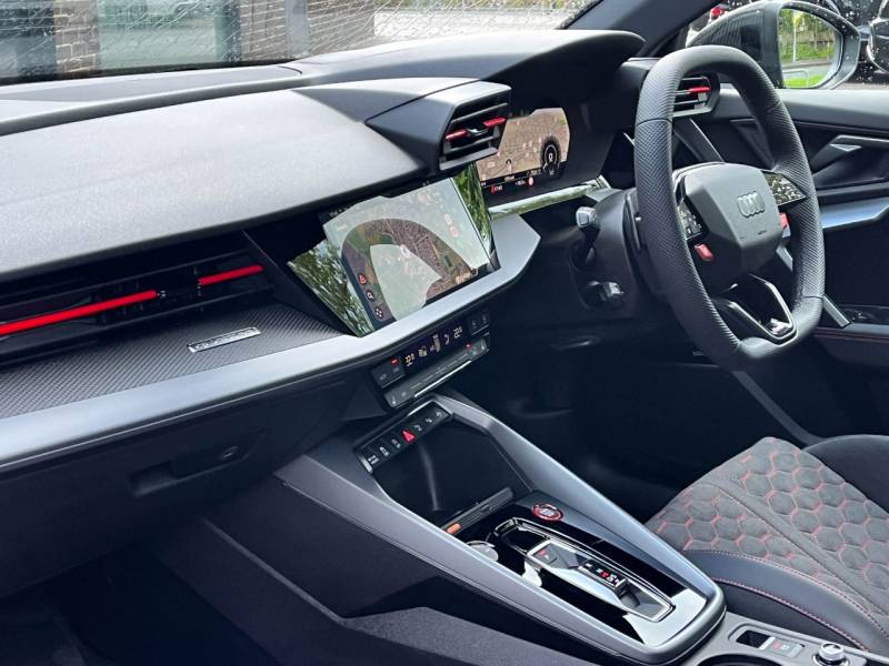 Audi RS3   Registered:2025(25)