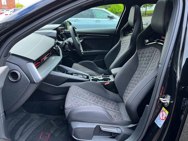Audi RS3   Registered:2025(25)