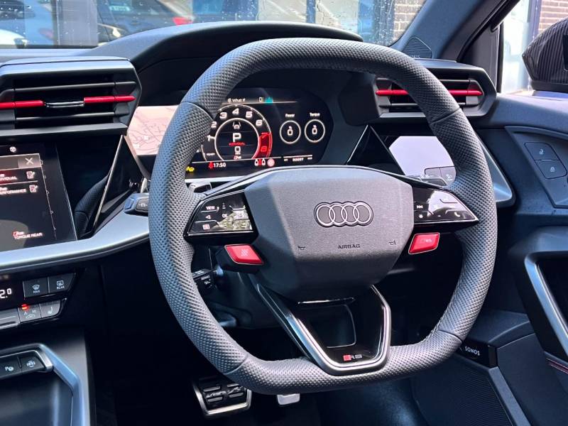 Audi RS3   Registered:2025(25)