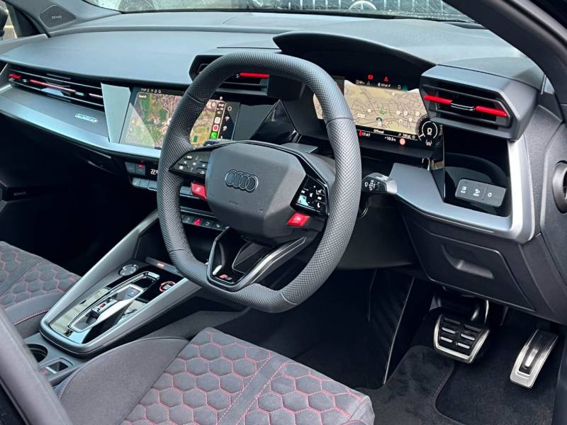 Audi RS3   Registered:2025(25)