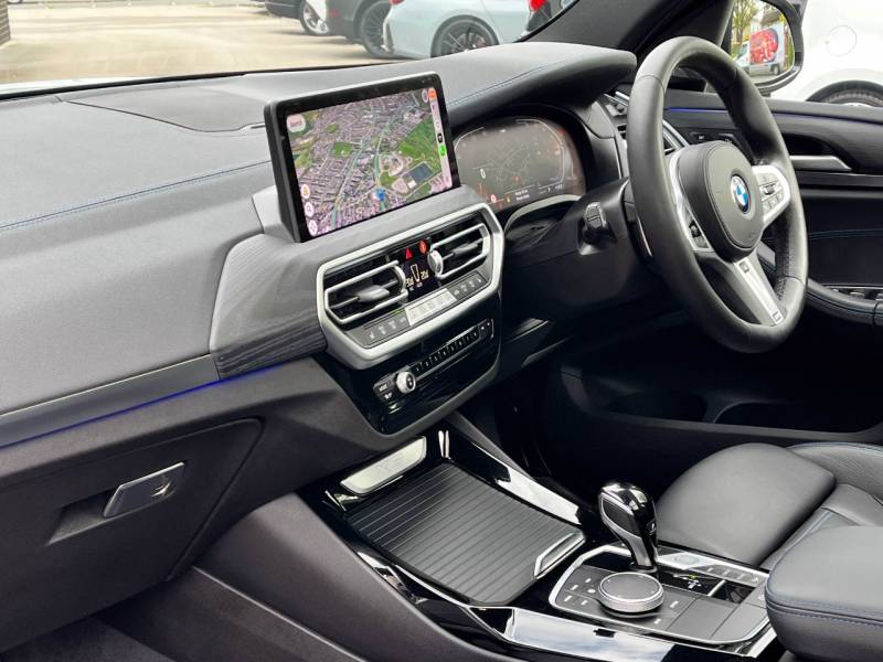 BMW X3   Registered:2022(72)