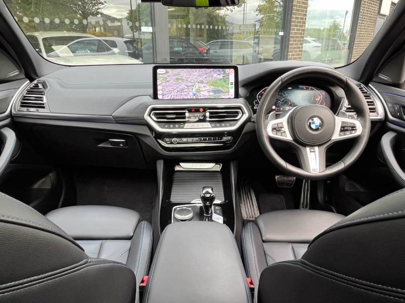 BMW X3   Registered:2022(72)