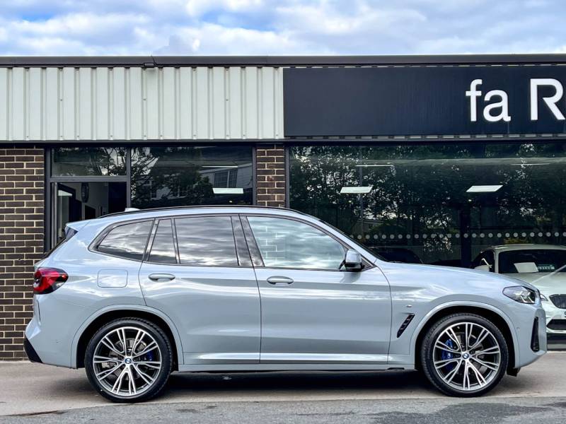 BMW X3   Registered:2022(72)