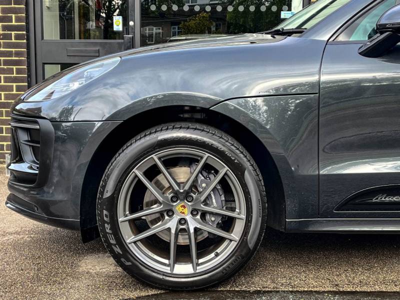 Porsche Macan   Registered:2024(24)