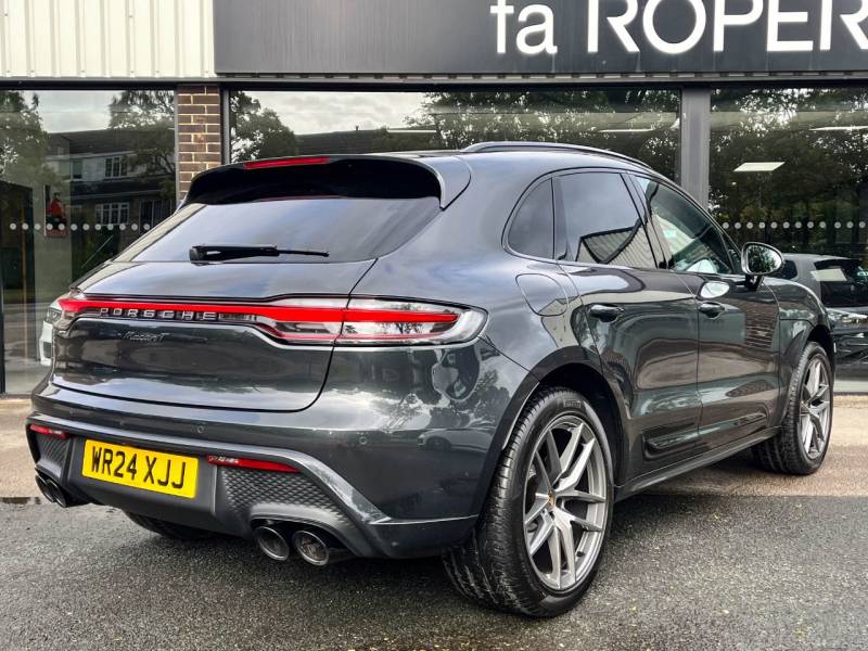 Porsche Macan   Registered:2024(24)
