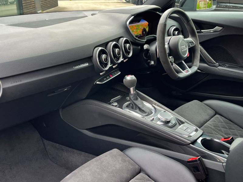Audi TT RS   Registered:2023(72)